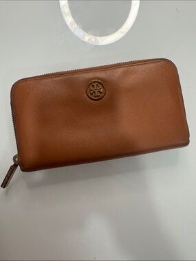 Tory Burch Chestnut Brown Saffiano Zip Wallet with Gold Logo